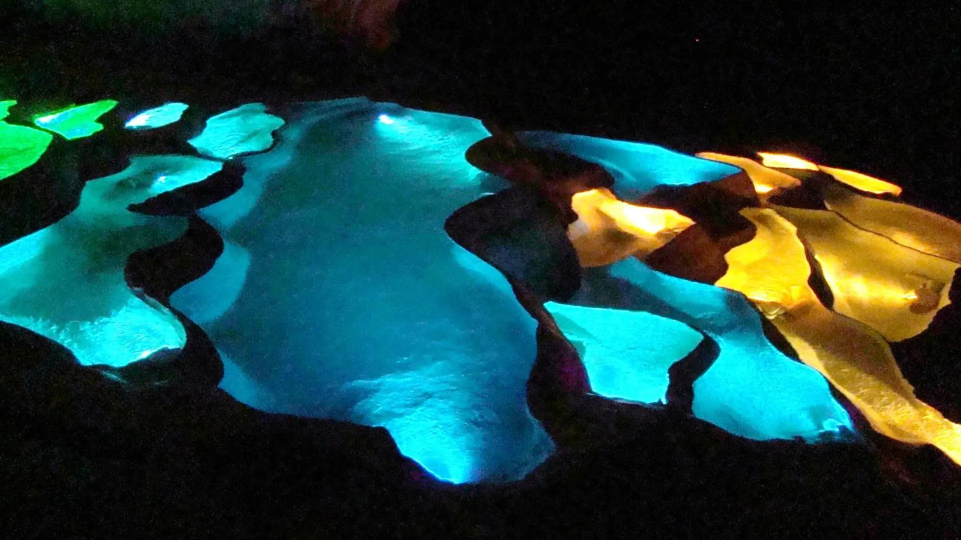 Grande Maison Familiale Premium Super Calme - Piscine - Jacuzzi - Salle De Jeux - Idealement Situee - Gd Jardin Sans Aucun Vis A Vis Sauzet  Sauzet (Drome)