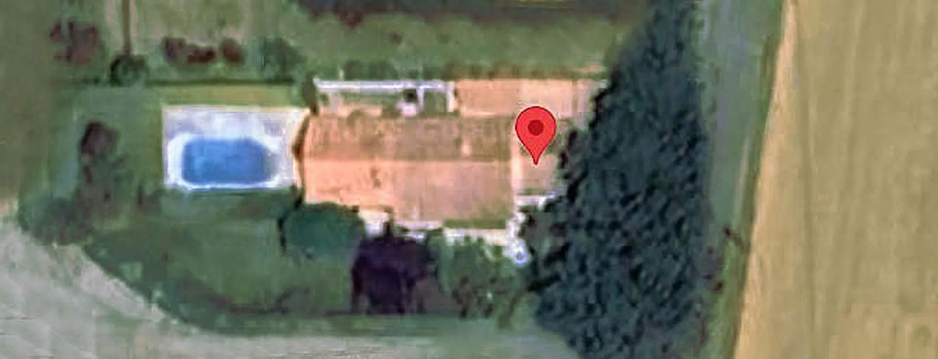 Grande Maison Familiale Super Calme - Piscine - Jacuzzi - Salle De Jeux - Idealement Situee - Gd Jardin Sans Aucun Vis A Vis Sauzet  0*, Sauzet (Drome)